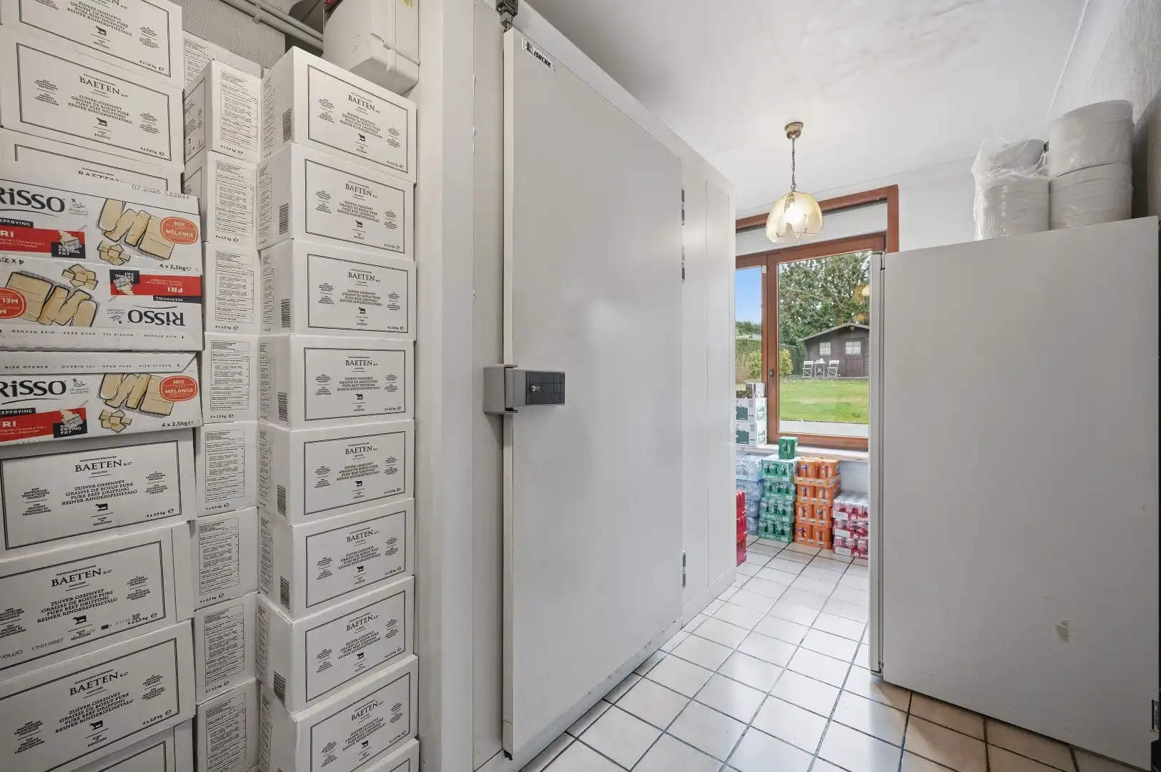 Instapklare woning met handelspand op een goede locatie foto 17
