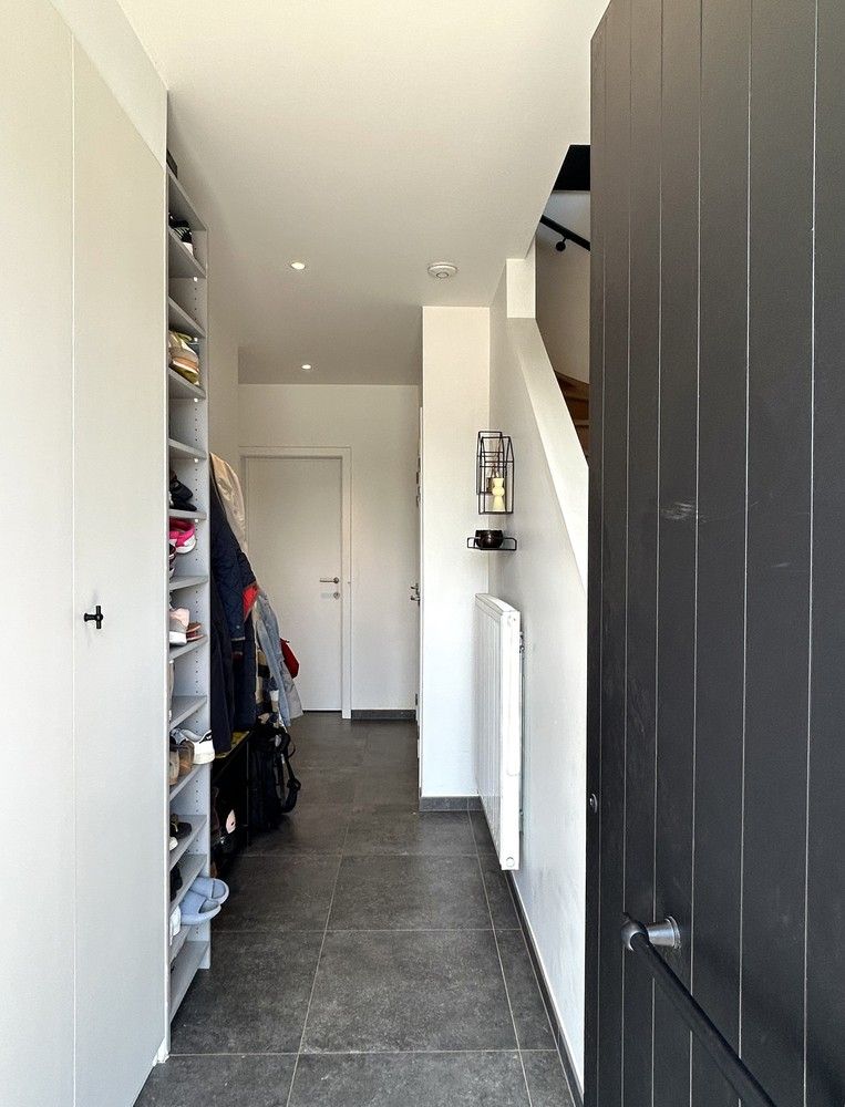 Instapklare, volledig gerenoveerde woning met loods en zichtbare ligging in Heverlee foto 4