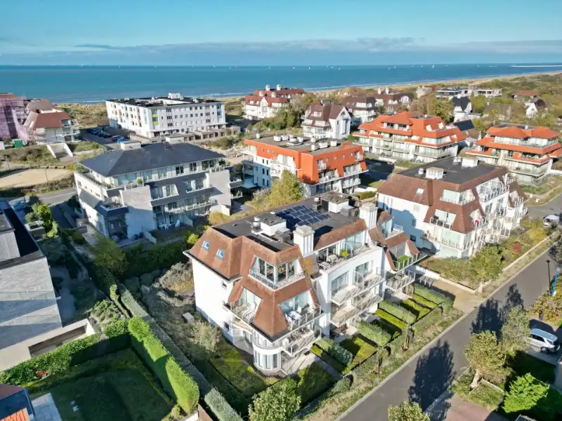 Zonnig gelijkvloers appartement met 2 grote terrassen! foto 5