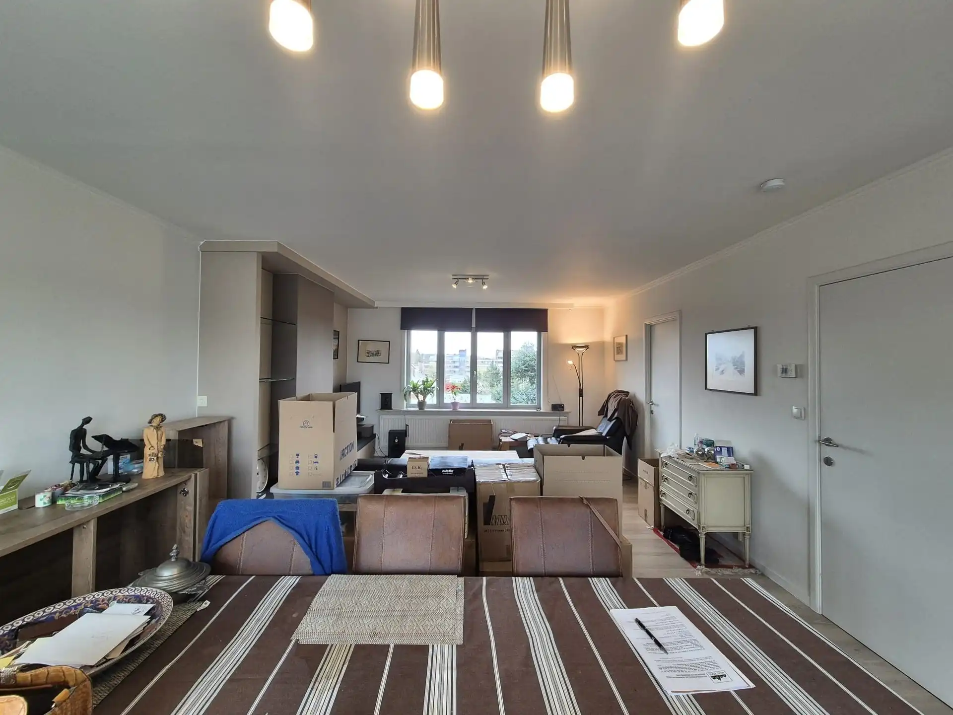 3-slaapkamer appartement met zeer grote terras huur in het centrum van Wetteren. foto 7