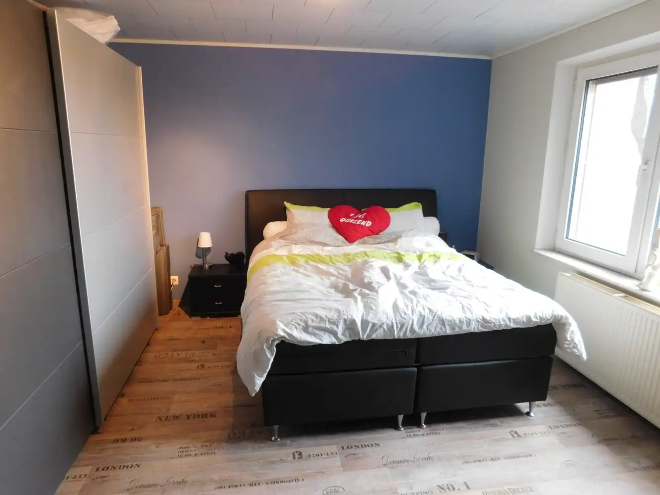 Zeer ruim dakapp 110m² met mooi zonnig terras, 2 slaapkamers en staanplaats foto 5