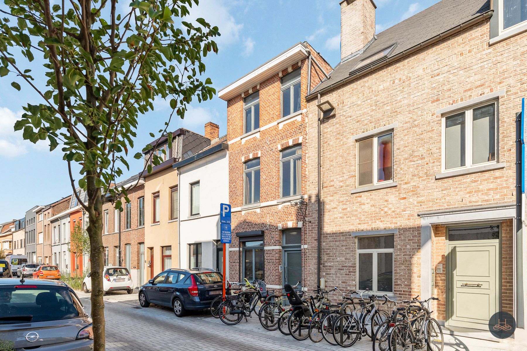 Leuke woning nabij centrum Mechelen met 3 slaapkamers foto {{pictureIndex}}