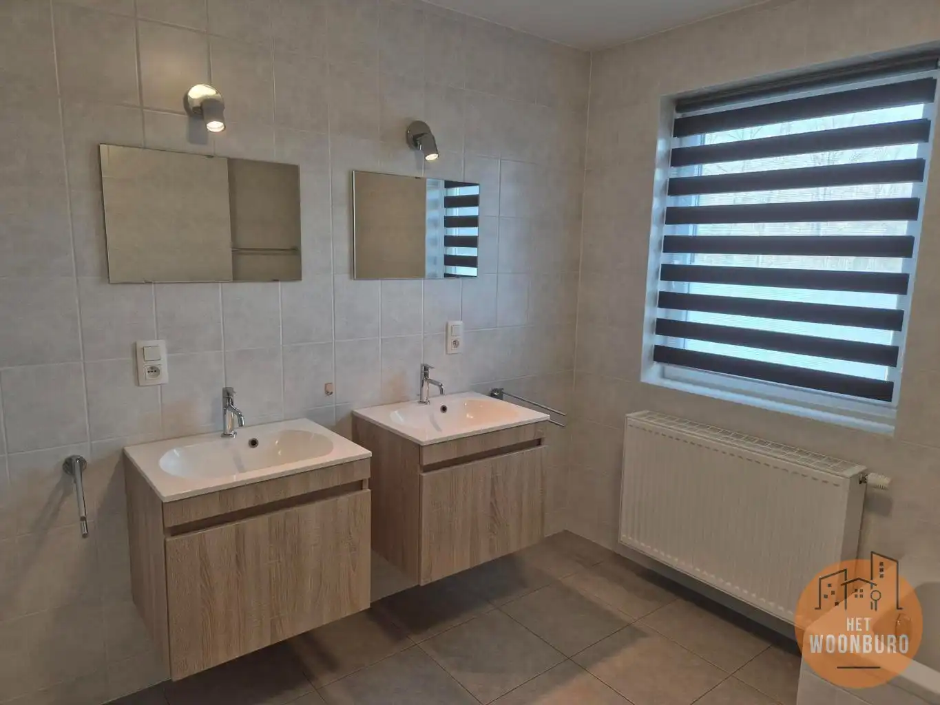 Halfopen bebouwing met 3 slpks, zolder, garage en tuin foto 8