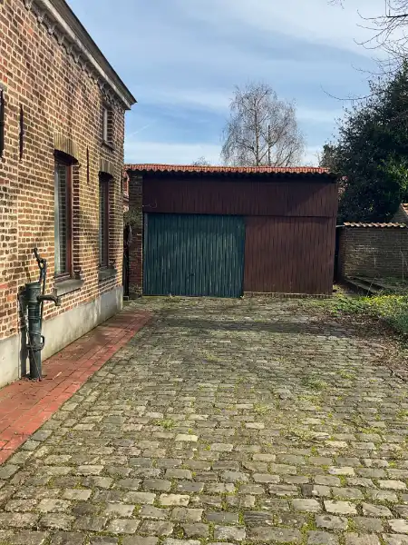 Hoevewoning met bijgebouwen met heel wat potentieel foto 7