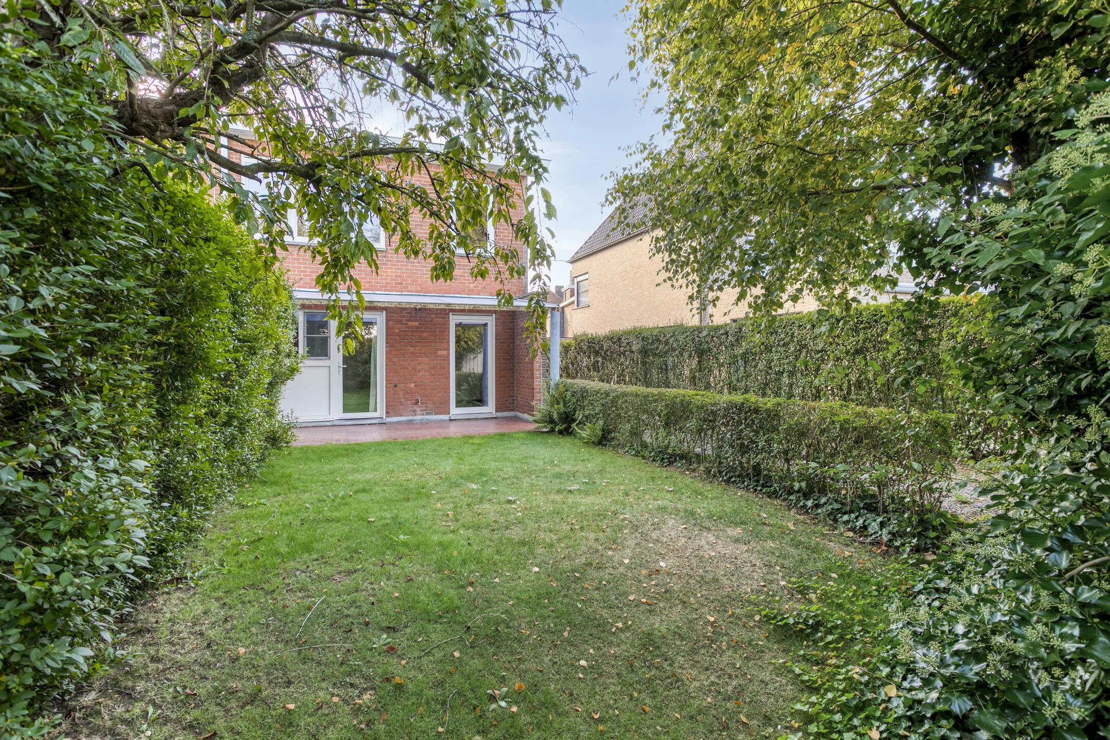  Halfopen gezinswoning te koop in Bissegem! foto 12