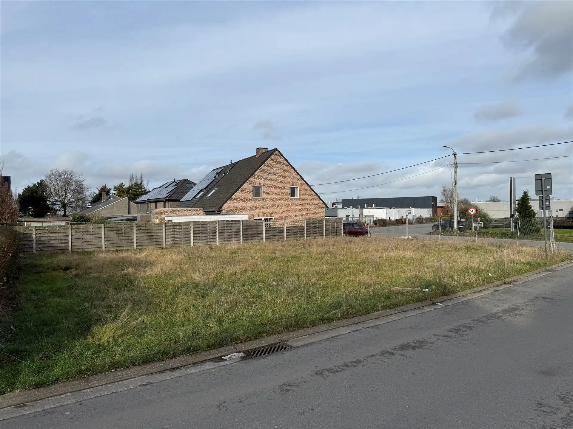 Gunstig gelegen bouwgrond voor alleenstaande villa foto 7