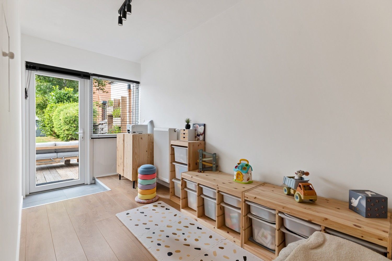 Instapklare woning met 3 slaapkamers, mooie tuin en garage in Kapellen! foto 11