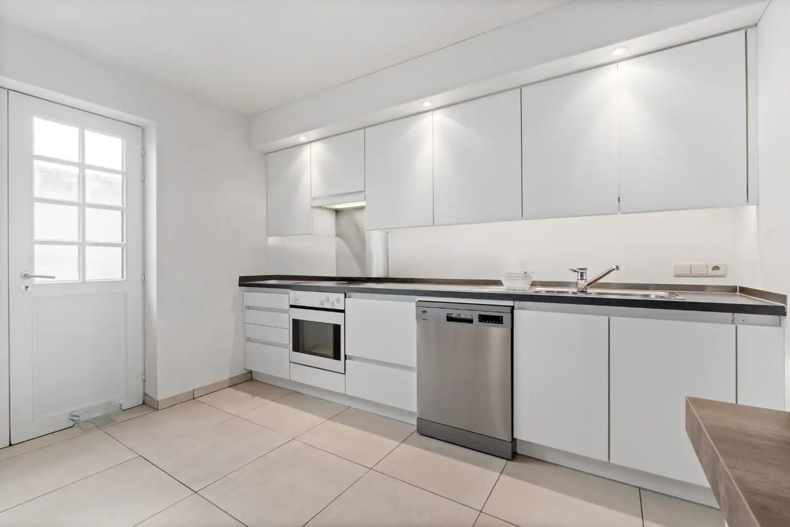 Instapklare halfopen woning te huur in het landelijke Lapscheure met prachtig open zicht op de velden foto 5