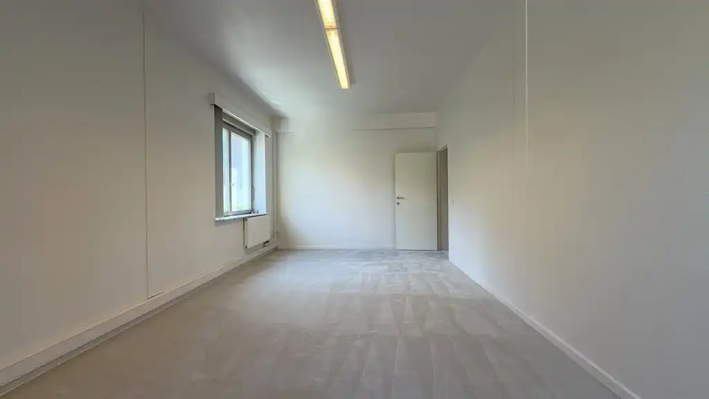 Charmant instapklaar kantoor te huur aan De Sterre in Gent foto 18