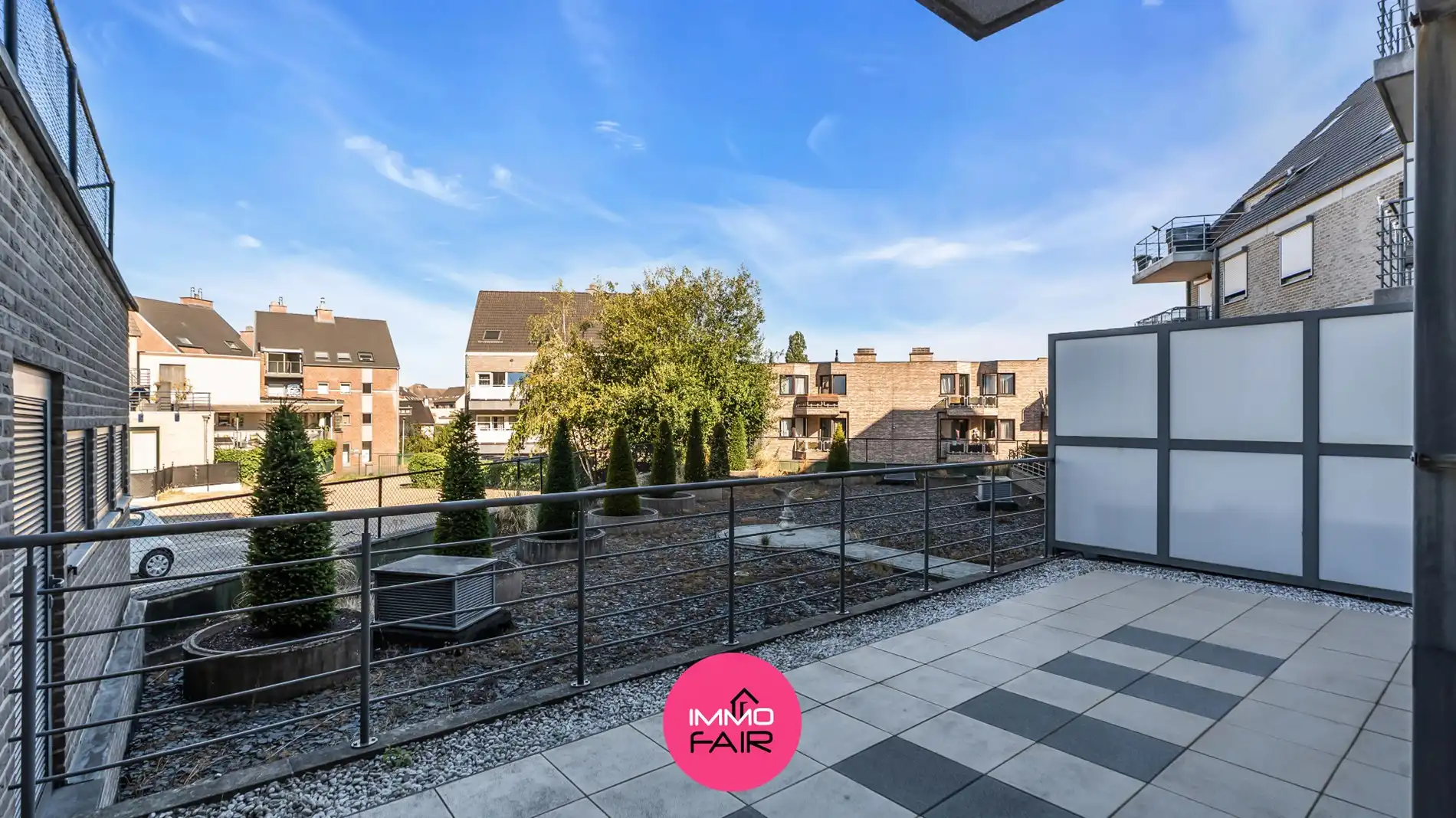 Gelijkvloers appartement met ruim terras in hartje Lanaken foto 9