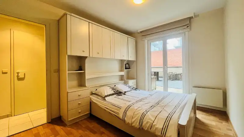 Rustig gelegen appartement met groot terras en open zicht foto 11