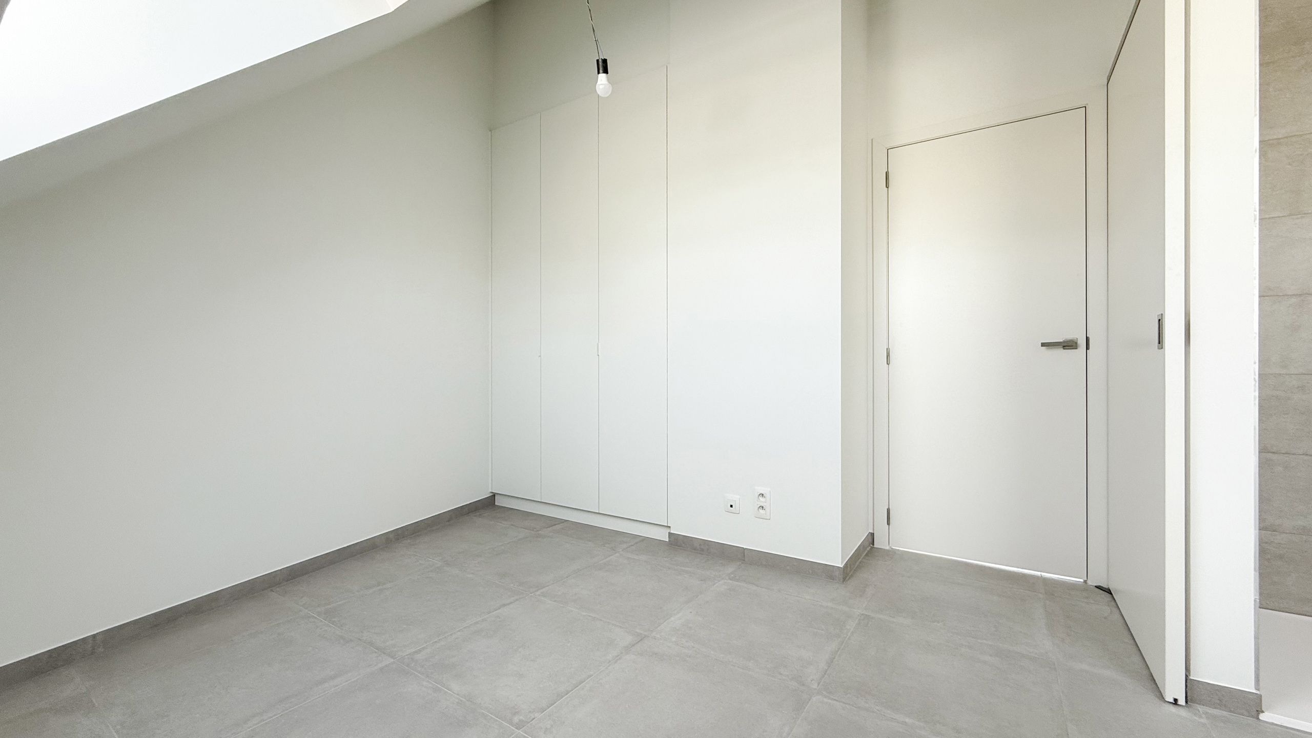 Modern nieuwbouw penthouse met zonneterras en garage! foto 17