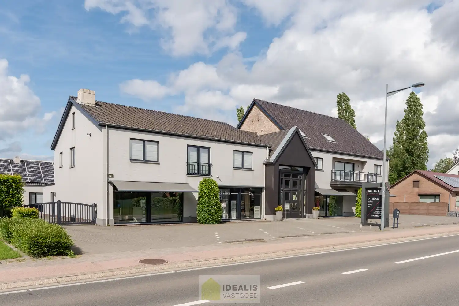 INSTAPKLARE HANDELSRUIMTE VAN MAAR LIEFST +- 410M² MET RIANTE WONING OP SCHITTERENDE COMMERCIËLE ZICHTLOCATIE!! foto 4