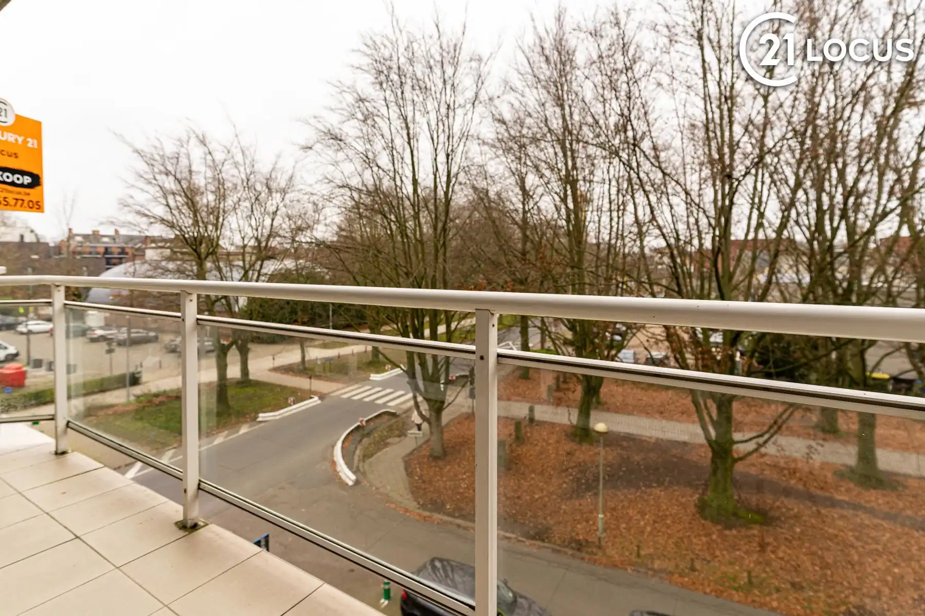 Stijlvol 2-slaapkamer appartement met balkons en airco in Beveren foto 16