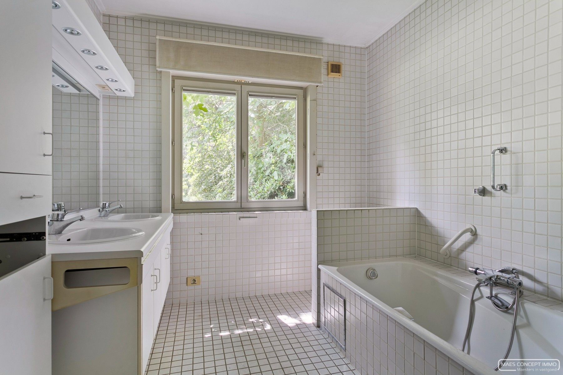 Ruime villa te koop in rustige wijk te Wielsbeke foto 10