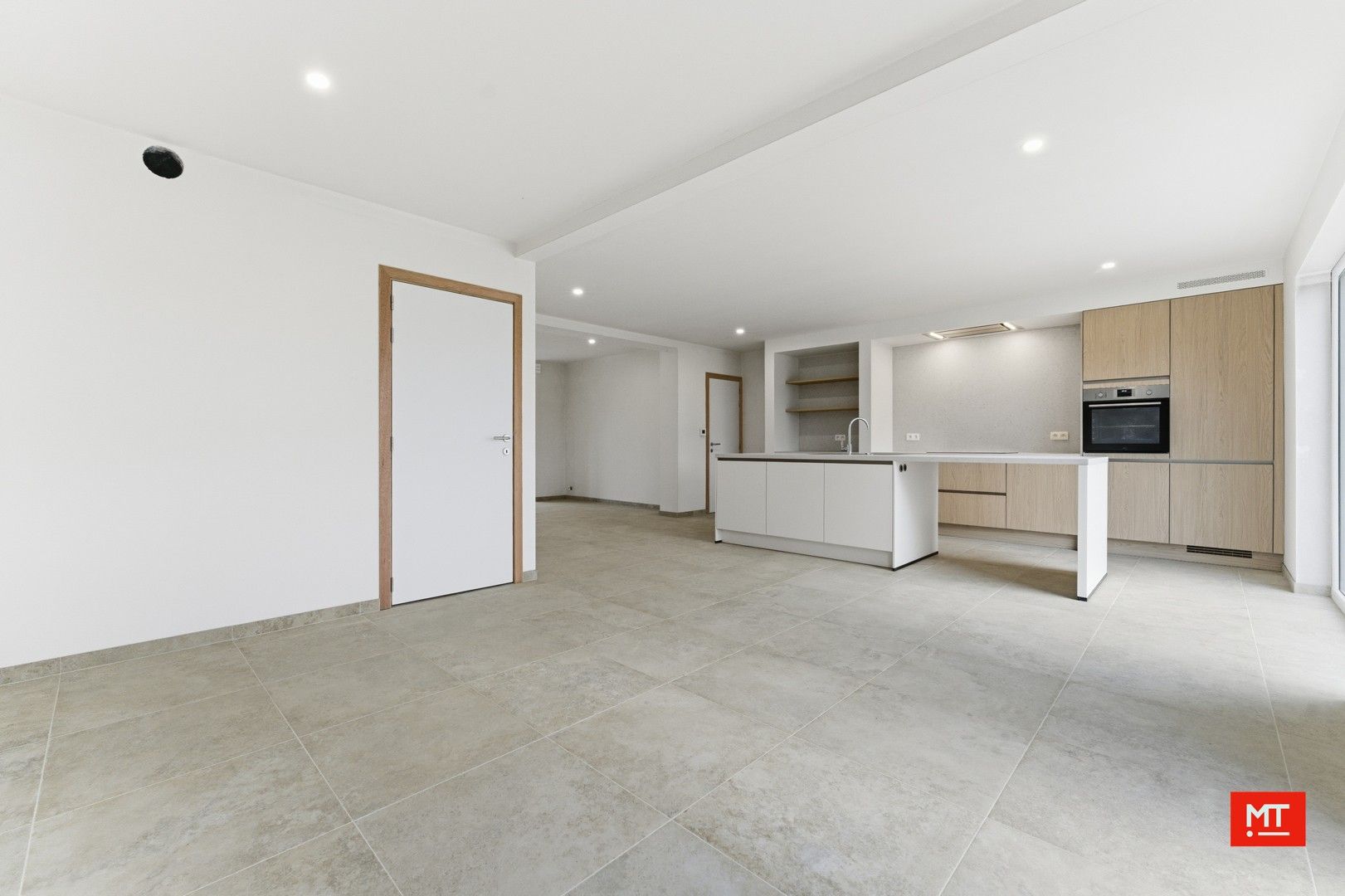 Landelijke, gerenoveerde woning met 3 slaapkamers en tuin in het rustige Poelkapelle foto 7