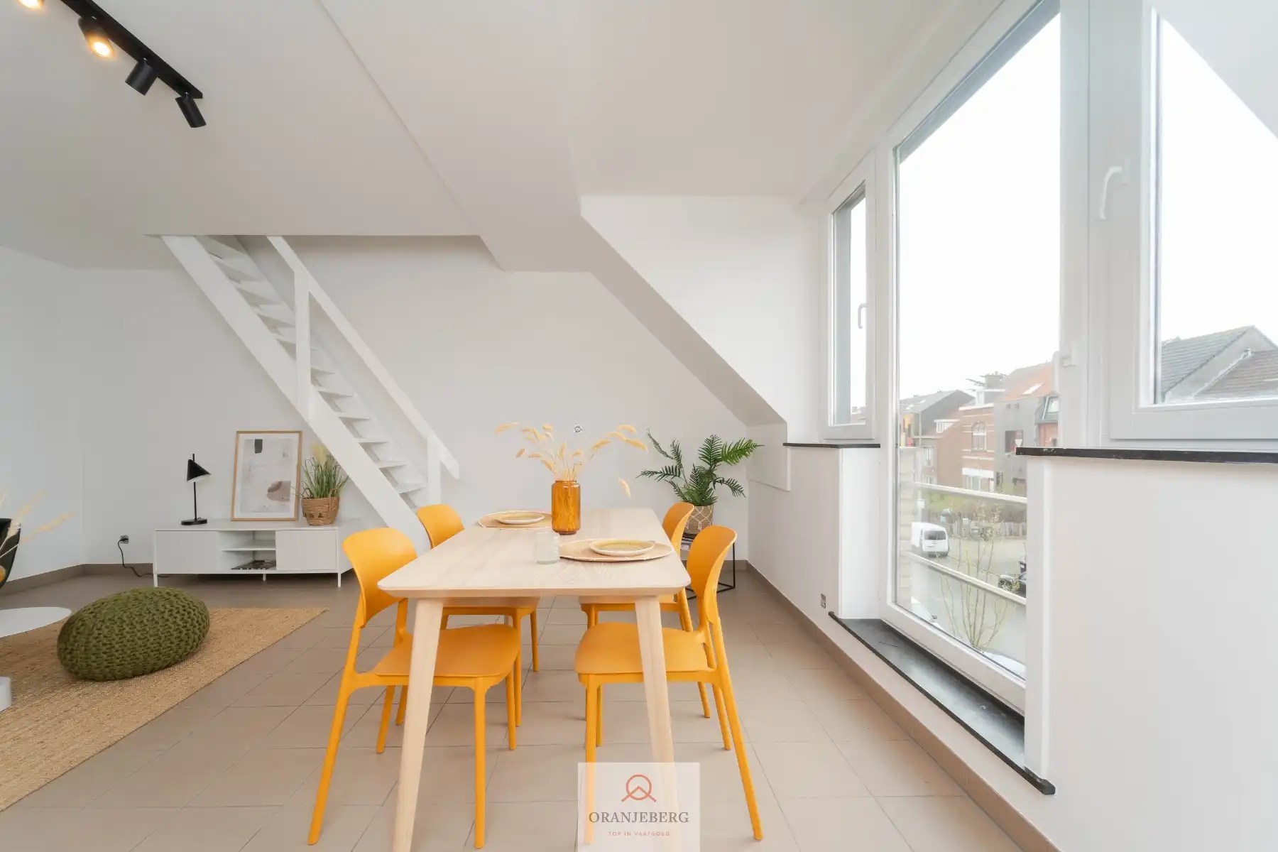 Instapklaar duplex-appartement Wondelgem! foto 9