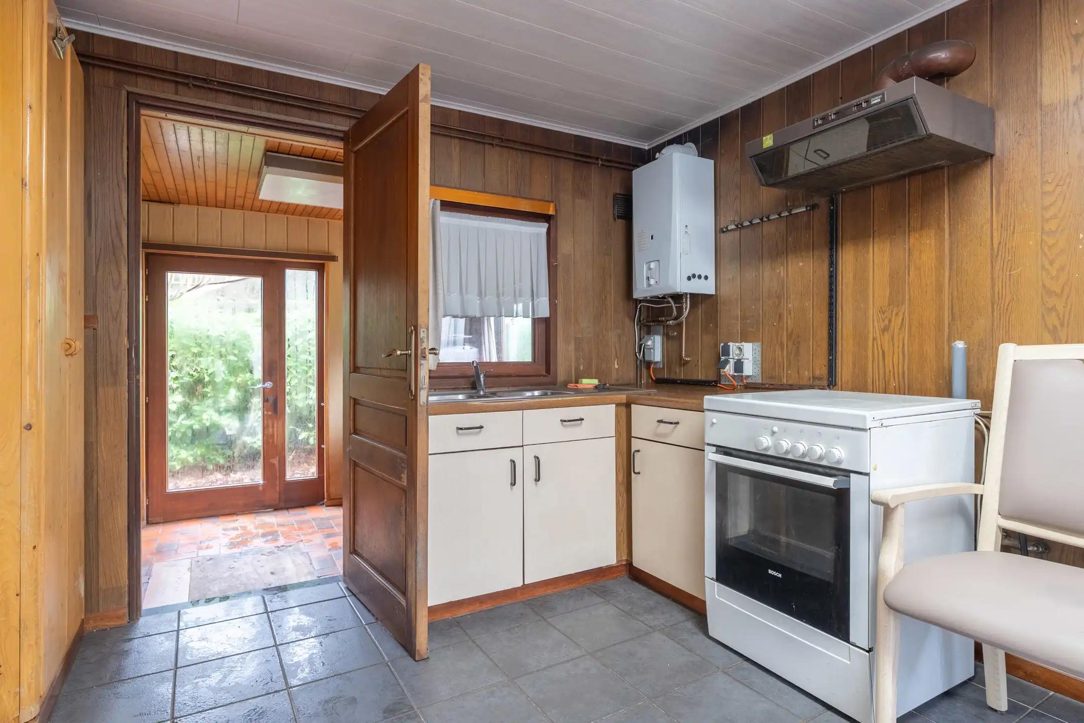 Te renoveren woning met 2 slpks op prachtig perceel van 3.551m² foto 10