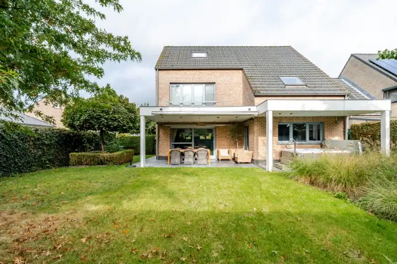 Knap onderhouden sfeervolle woning HOB - Lokeren. foto 3