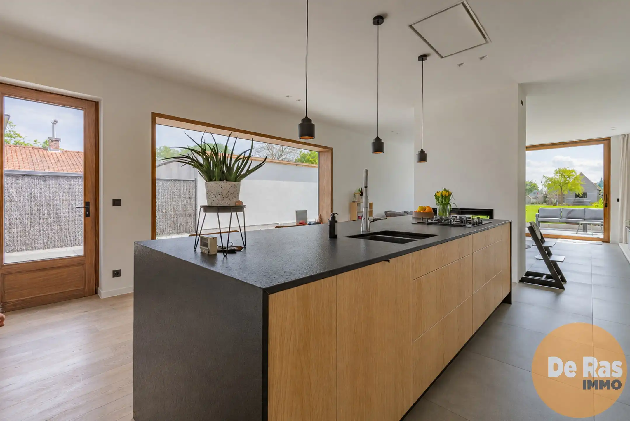  VELZEKE- Prachtige, lichtrijke woning met open zicht foto 5