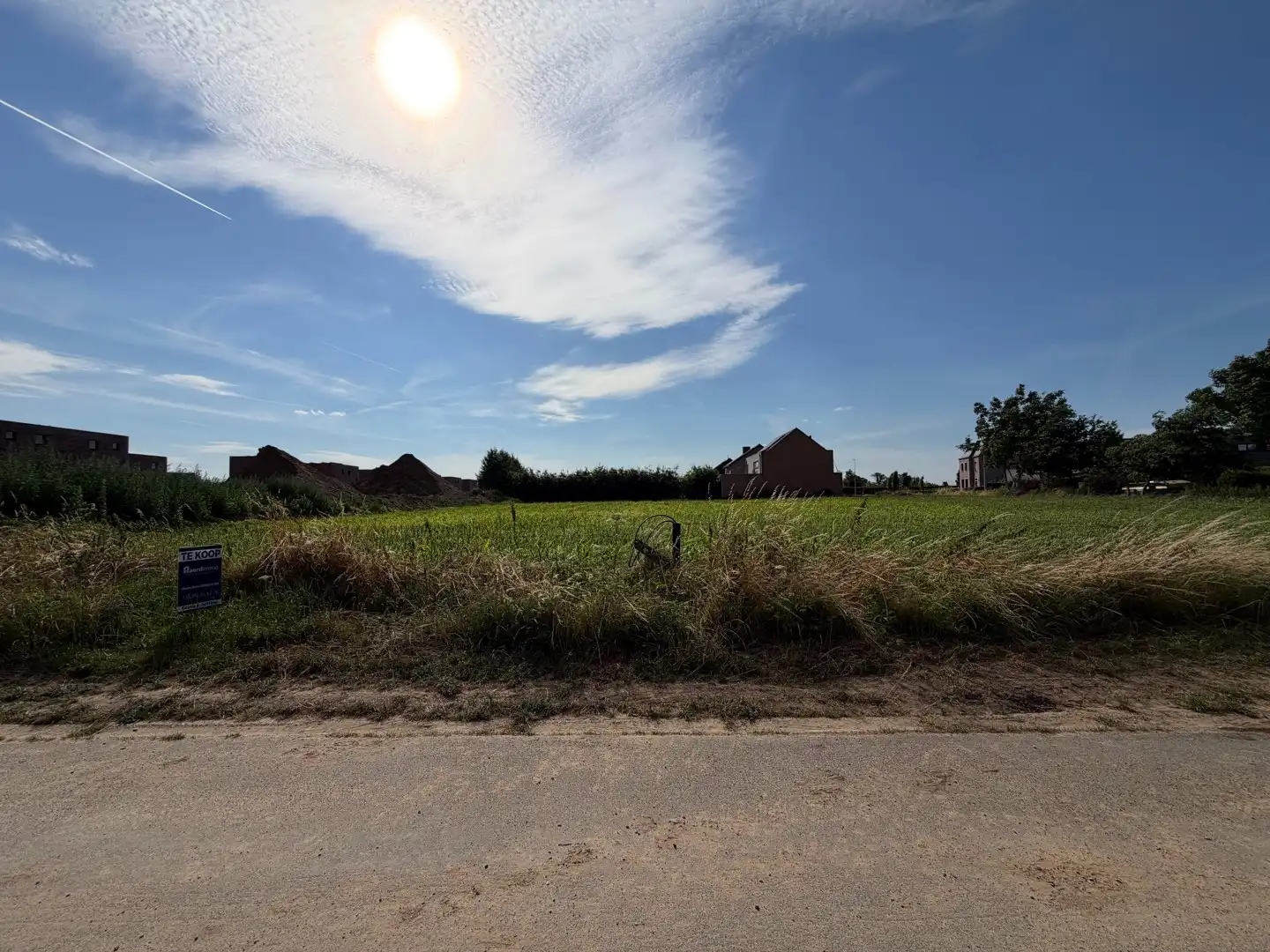 Bouwgrond van 9 are 92 ca voor open bebouwing in Meeswijk foto 2