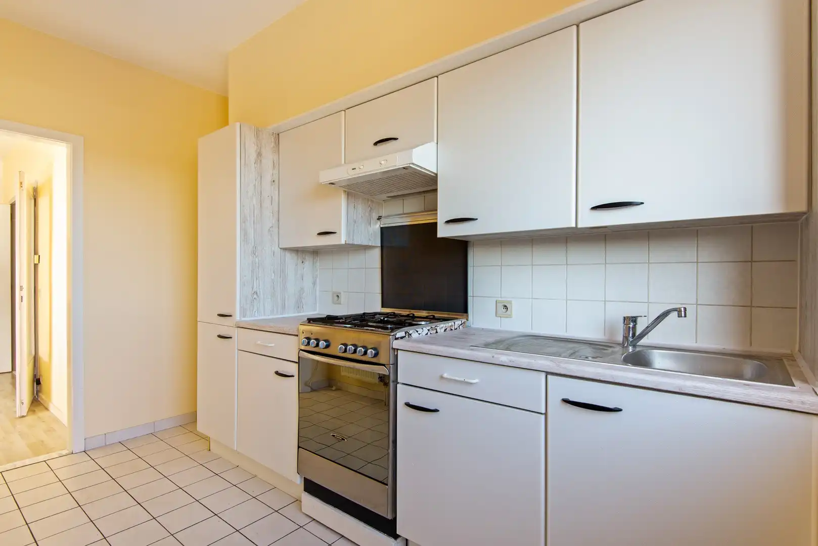 Ruim en lichtrijk 2-slaapkamerappartement in hartje Wijnegem foto 8