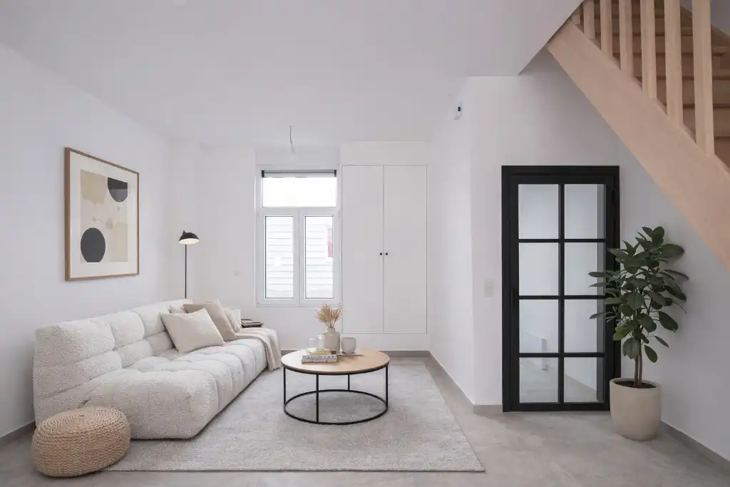 Gent Muide – volledig gerenoveerde woning met 2 slaapkamers en EPC A, op 10 minuten van het centrum foto {{pictureIndex}}