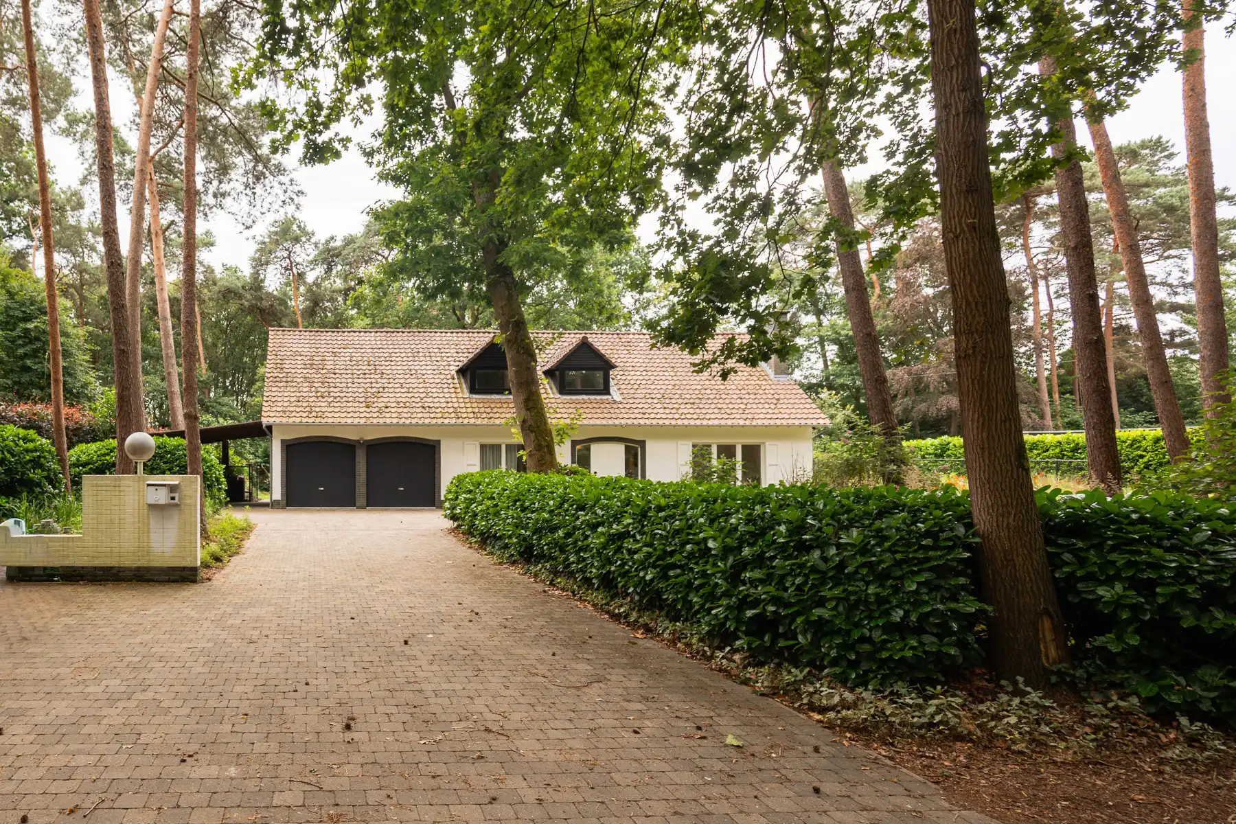 Hoofdfoto van de publicatie: Klassevolle, instapklare villa op ruim perceel te Bonheiden