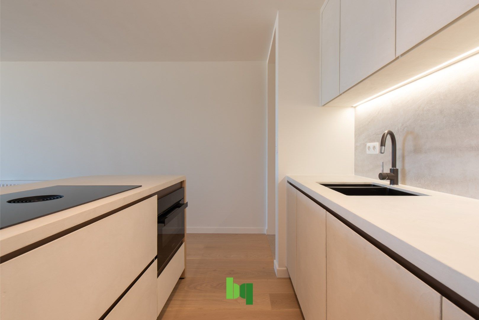 Instapklaar appartement met frontaal zeezicht en luxueuze afwerking foto 9