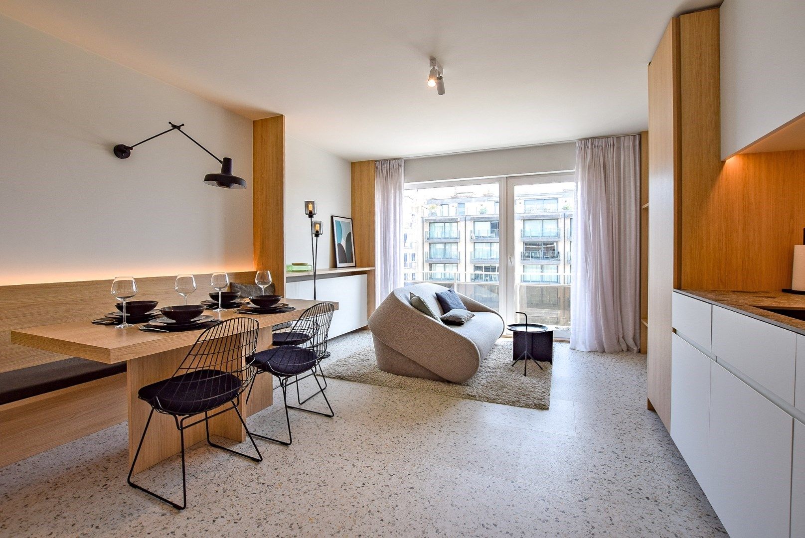 Gerenoveerd 2-slaapkamerappartement vlakbij het strand te Koksijde-Bad. foto {{pictureIndex}}