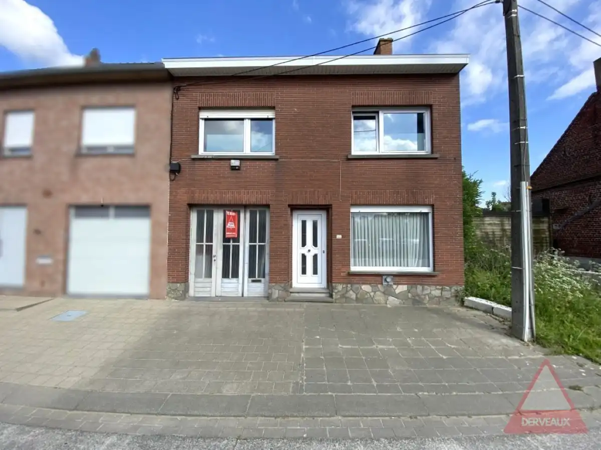 Hoofdfoto van de publicatie: Moorslede - Woning met garage en tuin