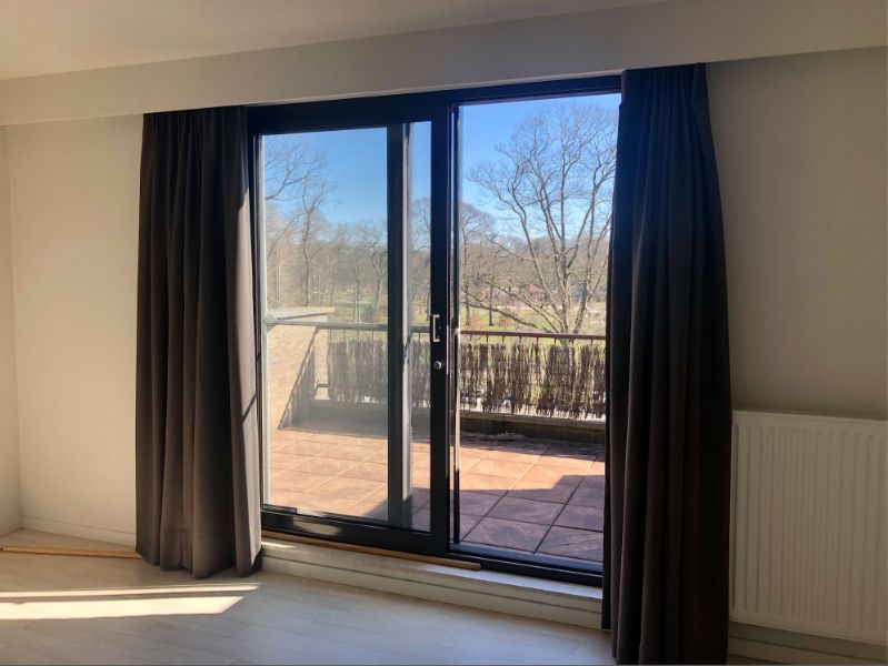 Ruim 1 slaapkamer appartement, 2 terrassen, toplocatie! foto 8