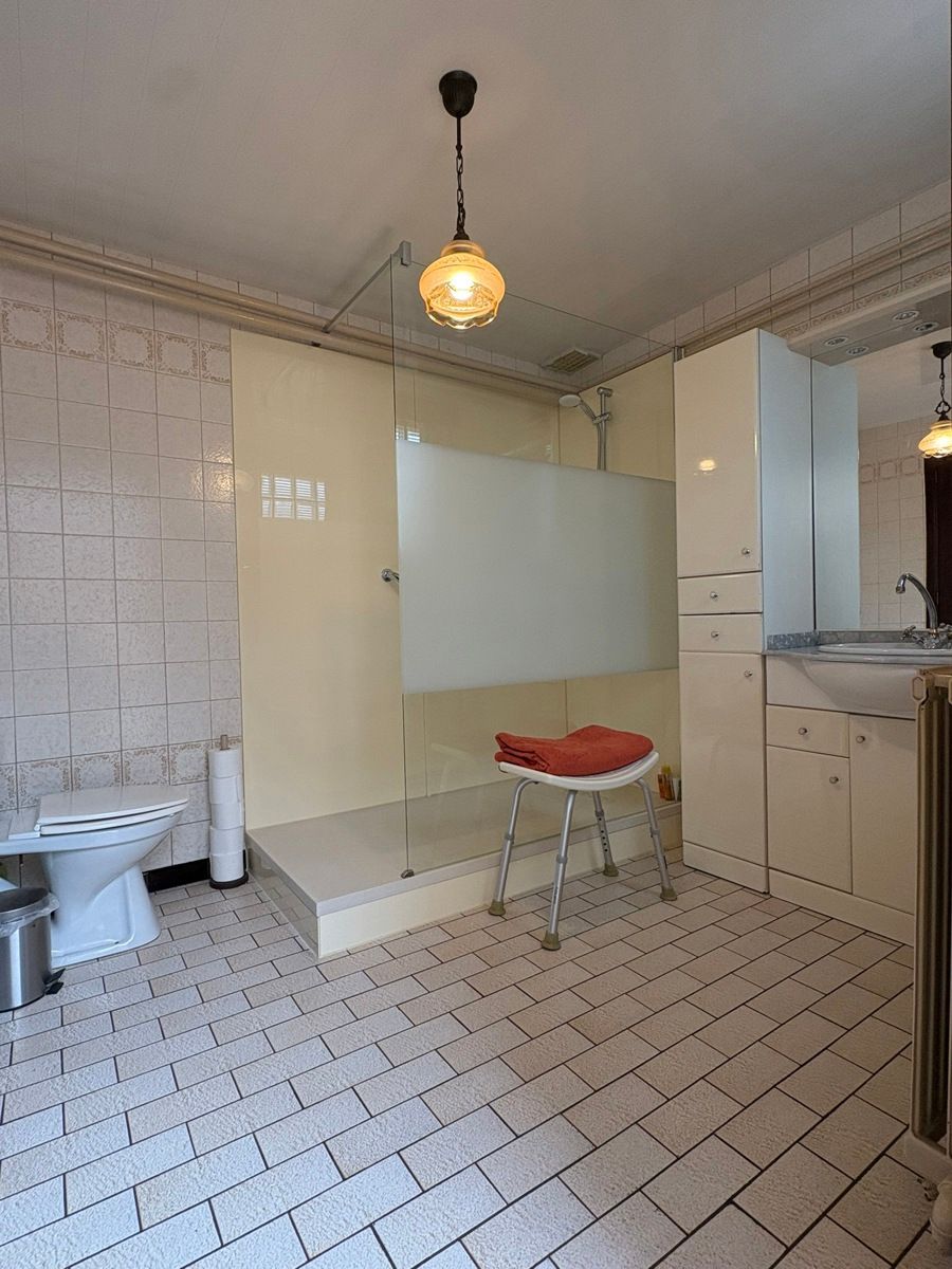 Rustig gelegen , ruime woning te huur in Wezemaal.  foto 11