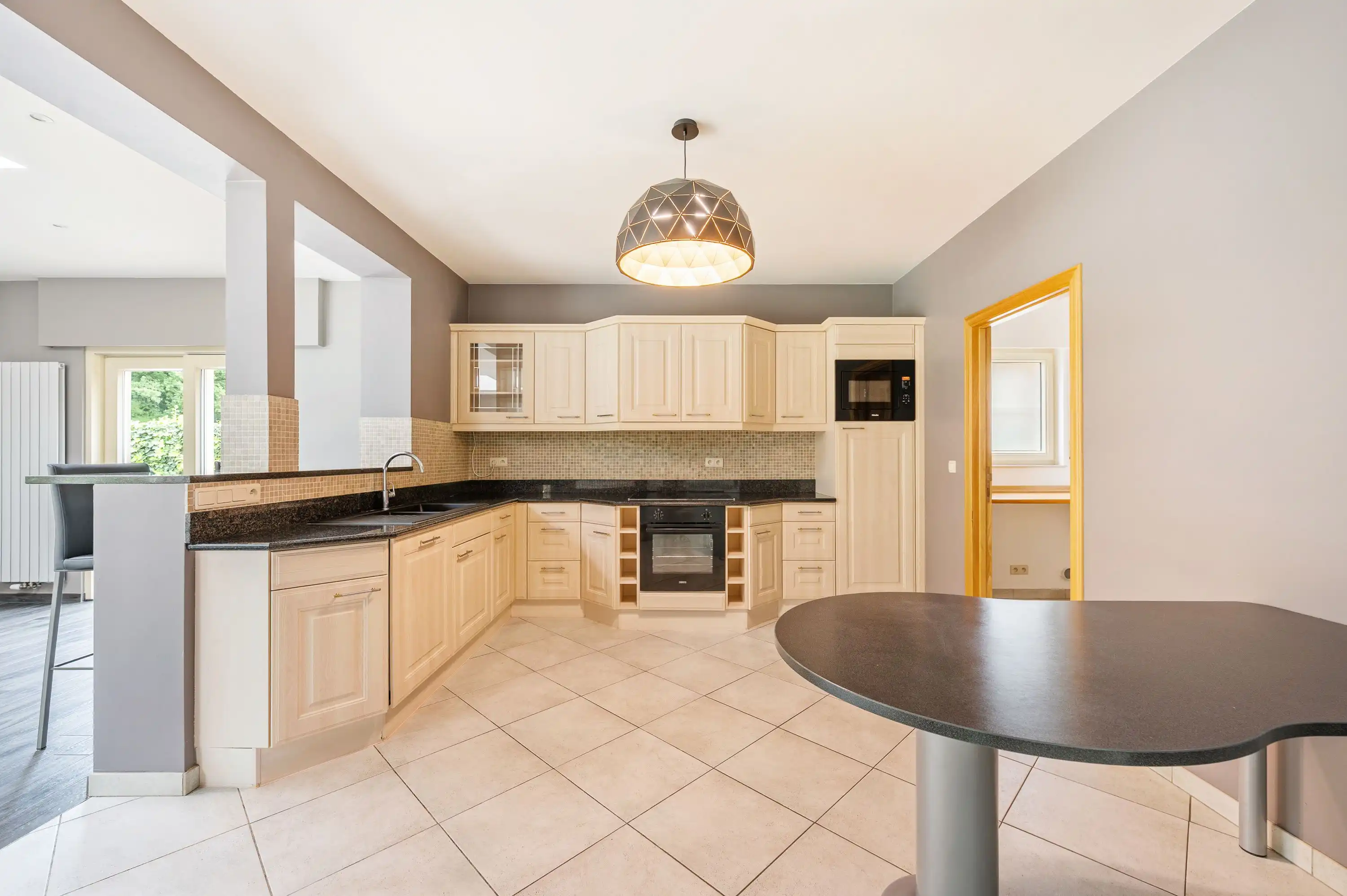 Vijf slaapkamers, en toch voelt ruimte hier nooit als ‘te veel’ foto 6