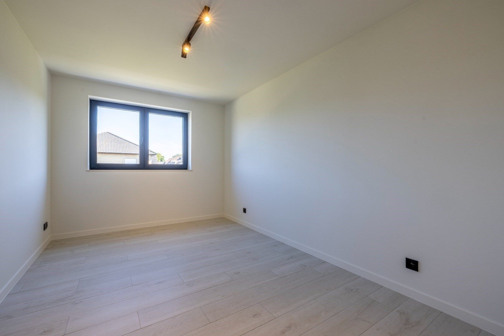 OPEN NIEUWBOUW BEN-WONING MET 3 SLK, GARAGE, TERRAS EN TUIN foto 17