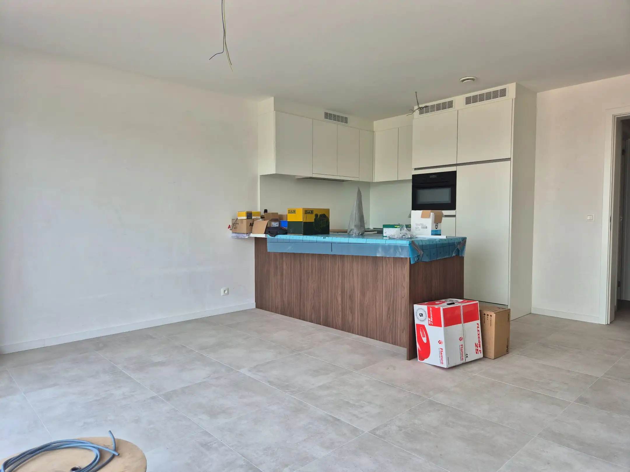 Nieuwbouwappartement met 2 slaapkamers en terras foto 4