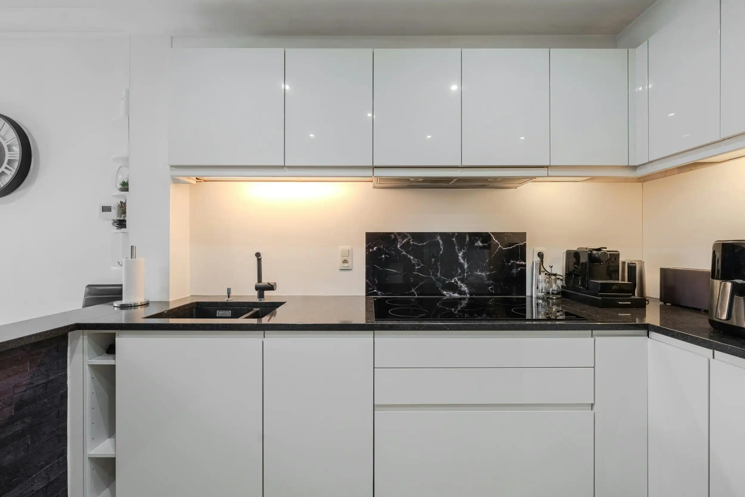 Instapklaar 1-slaapkamer appartement vlakbij zee te Oostende foto 6