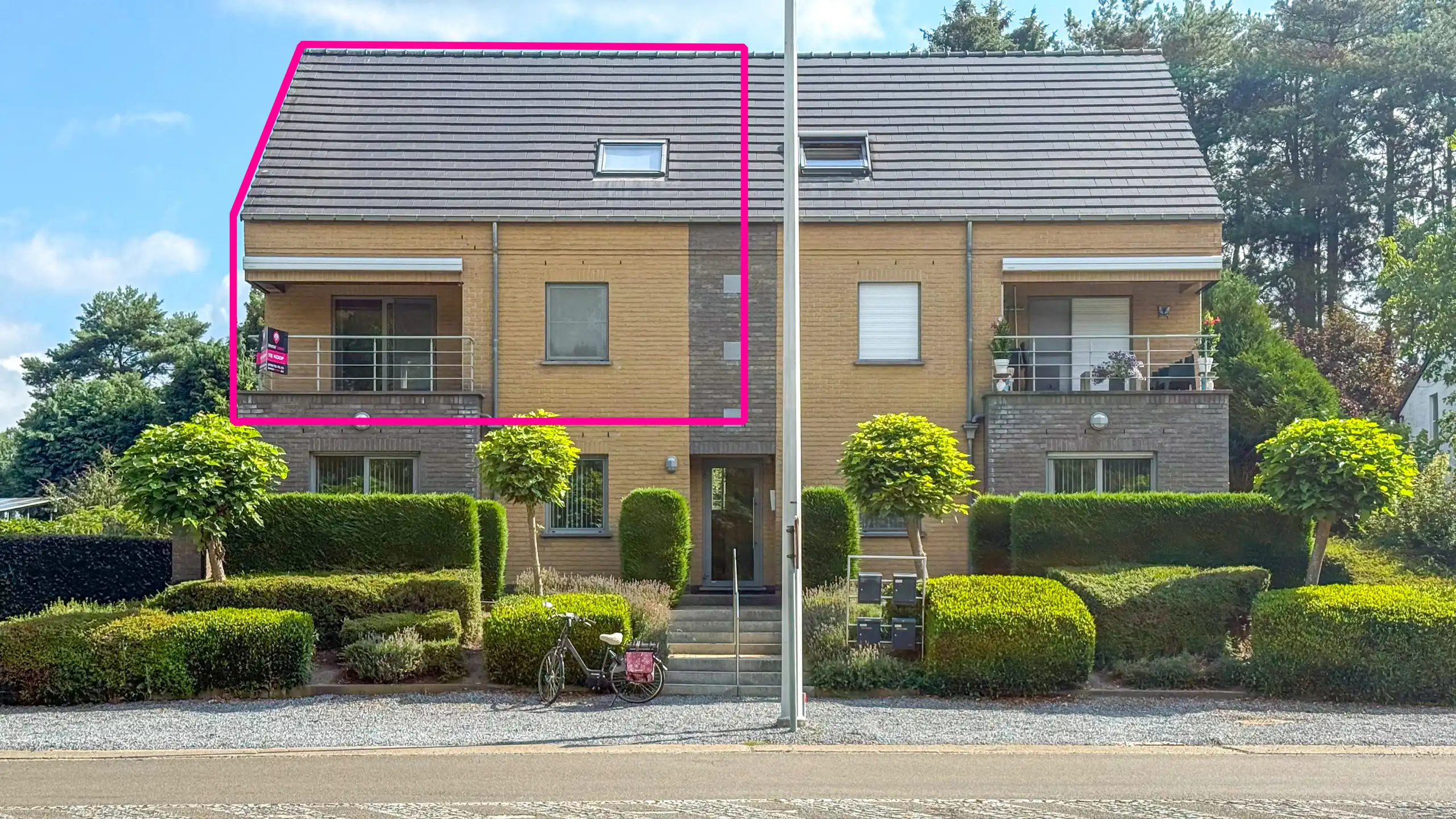 Duplexappartement met 3 slpks, terras en groene omgeving! foto {{pictureIndex}}