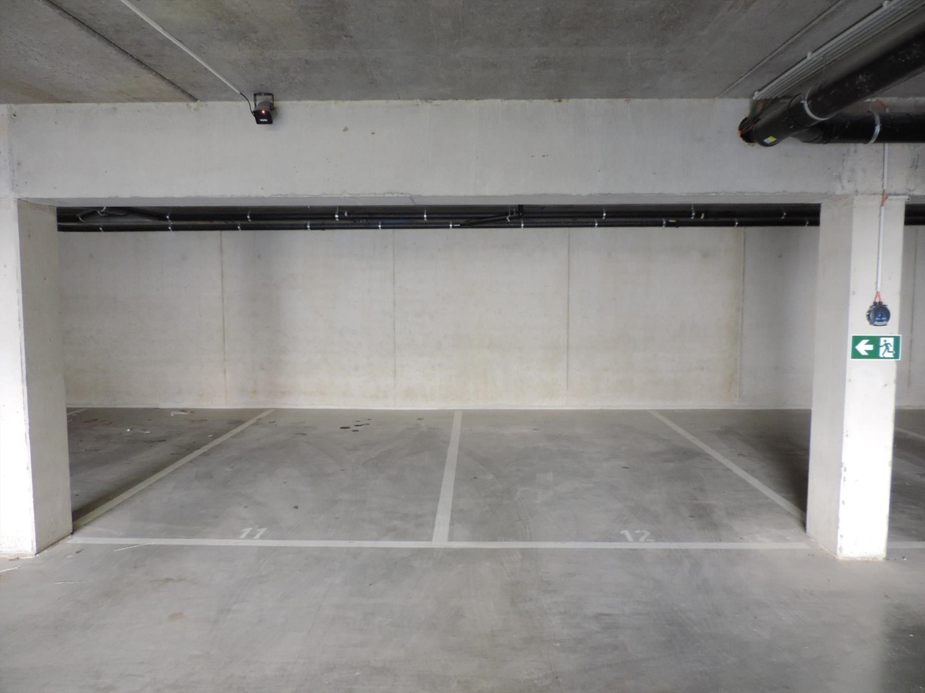 Parkeerplaats te huur Koning Albert I-Laan 98 - - 8000 Brugge