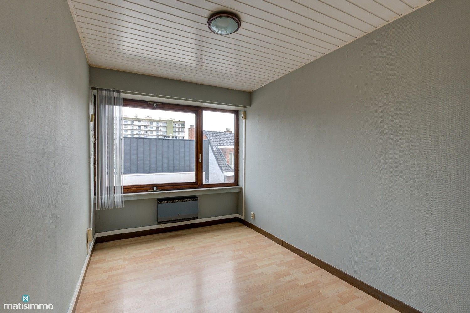 APPARTEMENT MET 2 SLAAPKAMERS EN PARKEERPLAATS NABIJ CENTRUM GENK foto 19