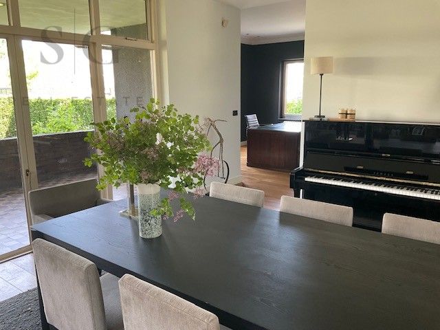Architecturale villa “Zonnewende” met parktuin in centrum Bree – erfgoed met ziel foto 16