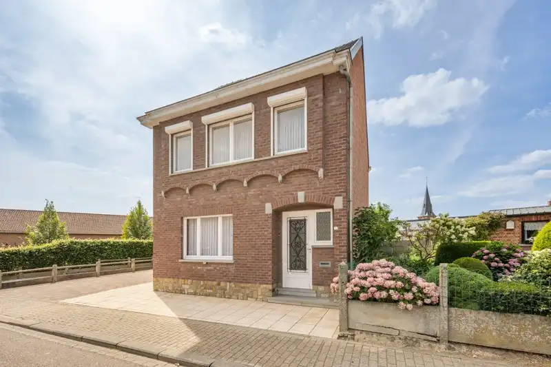 Verzorgde woning met onderhoudsvriendelijke tuin op 2are 55ca en gelegen in het centrum van Kortenaken foto 25