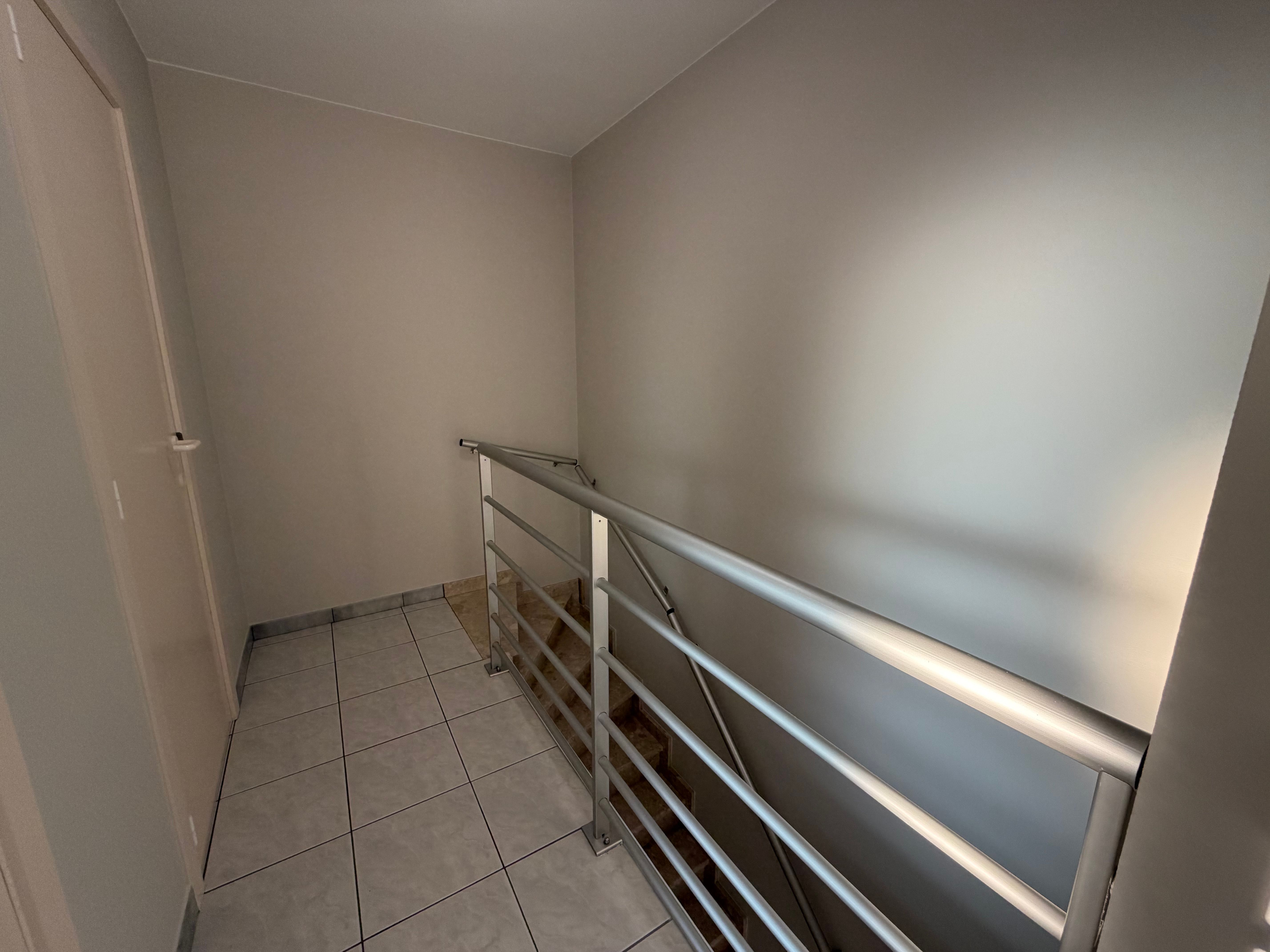 Mooi duplexappartement met drie slaapkamers en twee zongerichte terrassen. foto 22