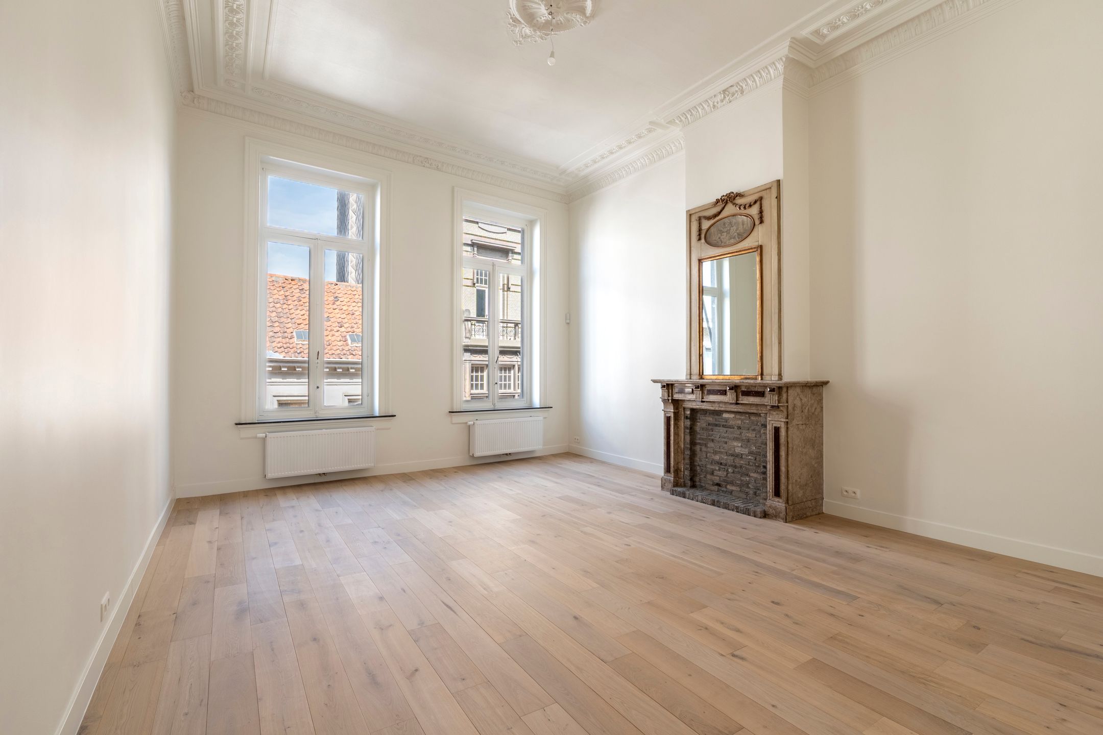 Appartement van 169m² in hart van de Turnhoutse winkelstraat foto 4