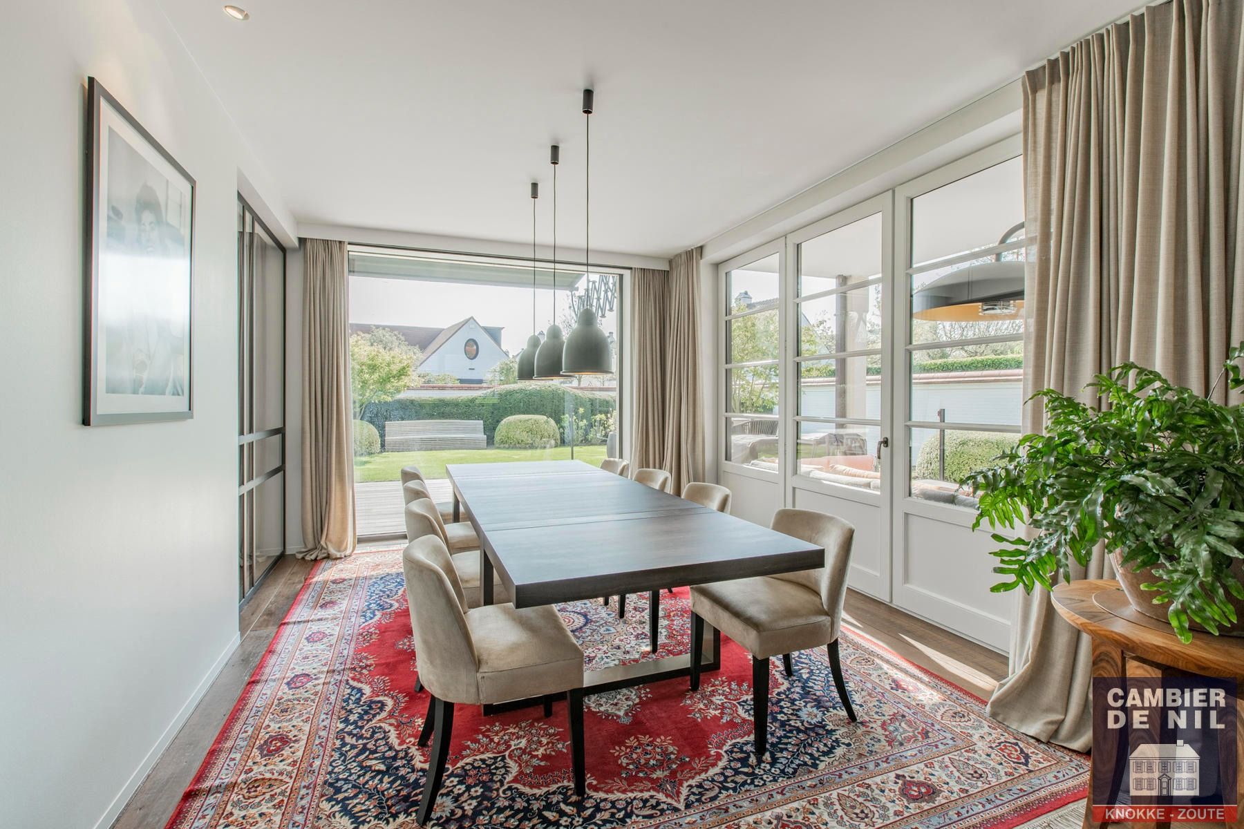 Recente en uitzonderlijk afgewerkte villa foto 10