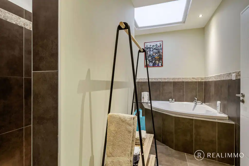 Luxueuze penthouse van 160 m² met 3 slaapkamers en parkting te Dottenijs! foto 12