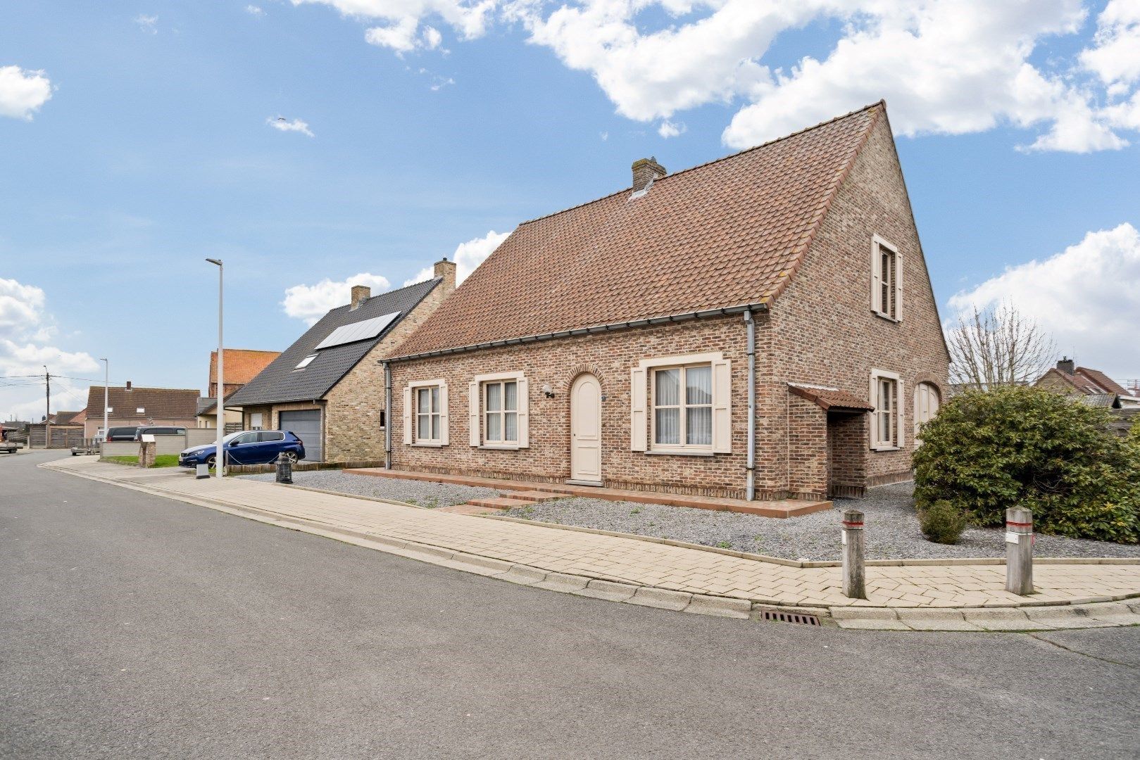 Hoofdfoto van de publicatie: Residentieel gelegen, vrijstaande woning op ruim perceel van 714m²