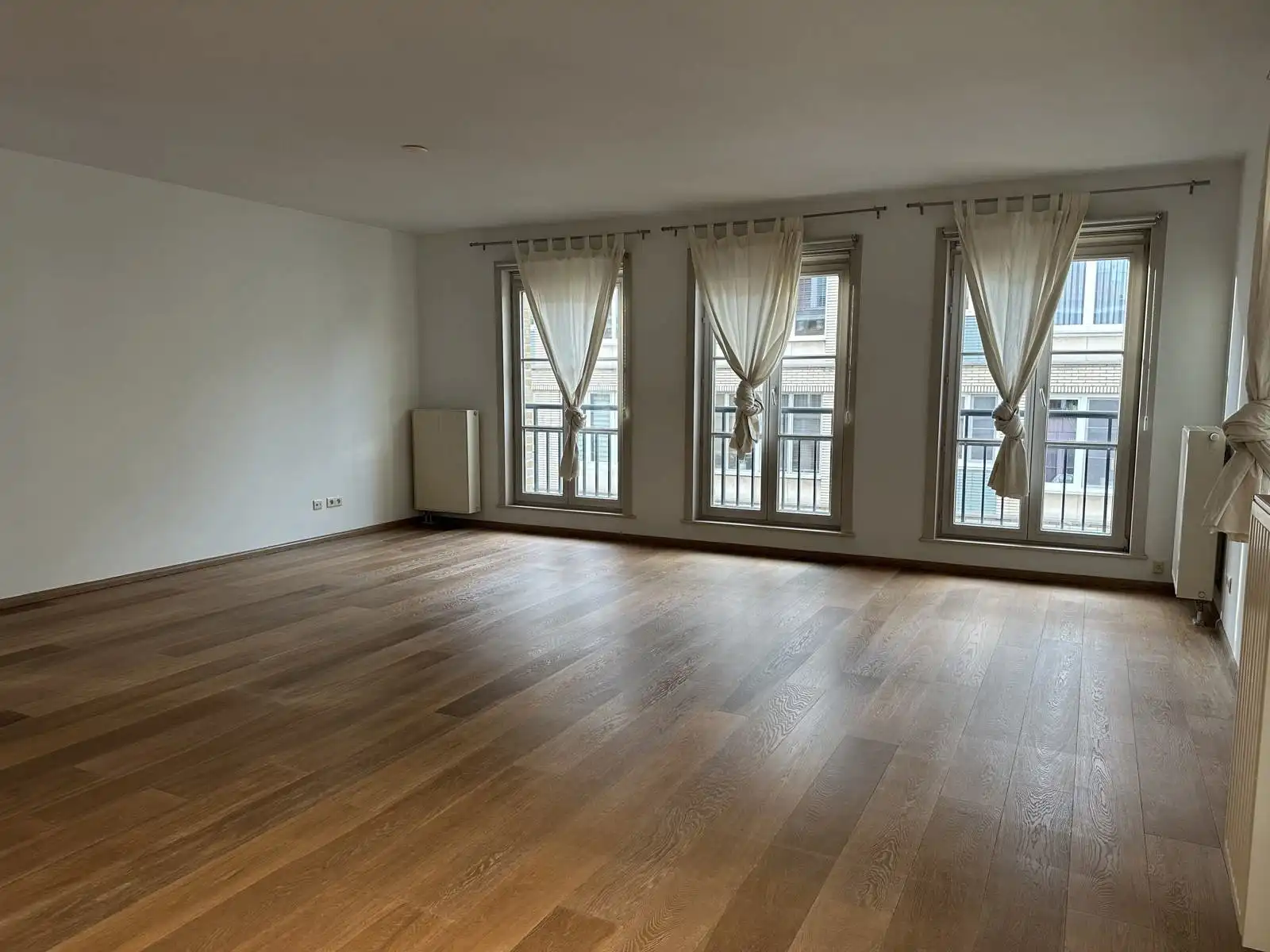 Appartement te huur foto {{pictureIndex}}