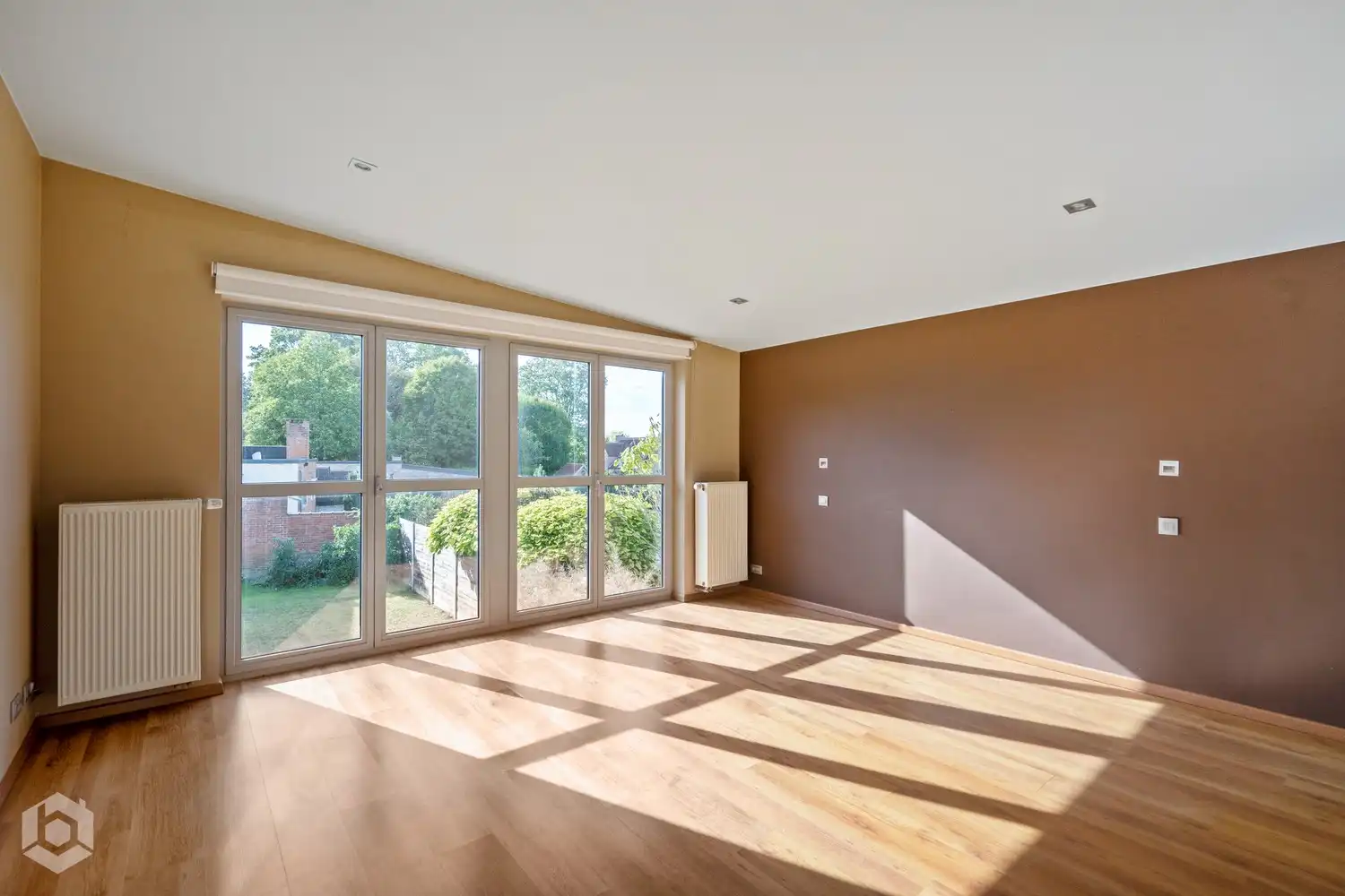 Instapklare woning met 2 slpkrs en ruime tuin te Beerzel foto 11