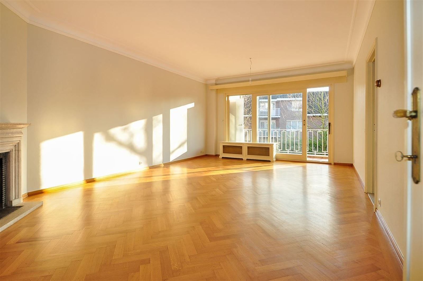 Appartement met 2  slaapkamers en garage foto 3